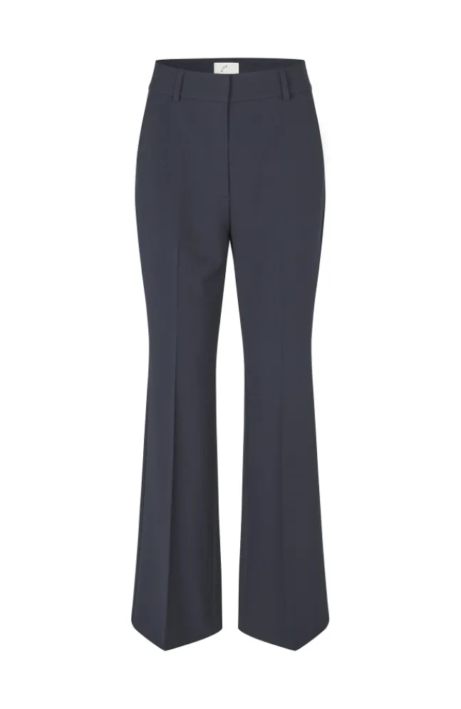 Olivia 285 Navy Regular