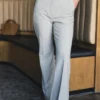 Olivia Regular 285 Pebble Melange