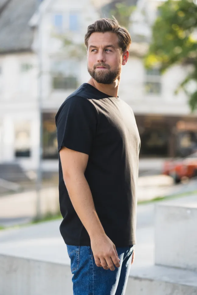 Original Housemark Tee Black