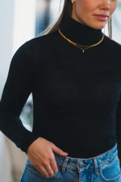 Perfect Line Cashmere Turtleneck Black