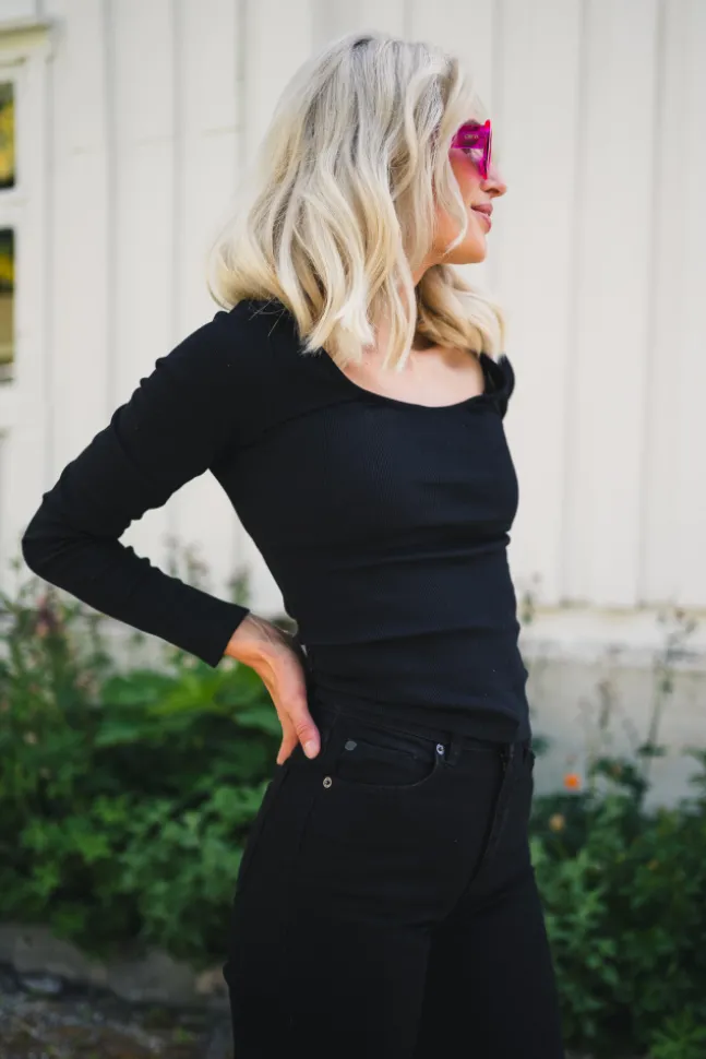 Polly Rib Scoop Neck Black