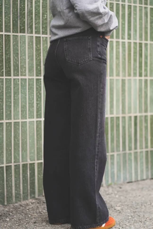 Rebecca Jeans 14146 Northern Sky