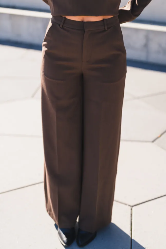 Reign Tailored Extra Wide Brown