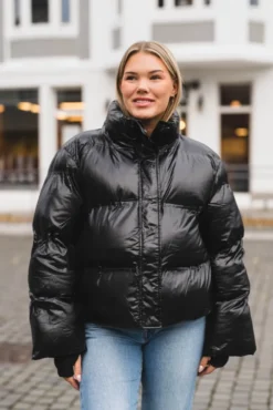 Rhea Shiny Puffer Jacket Black