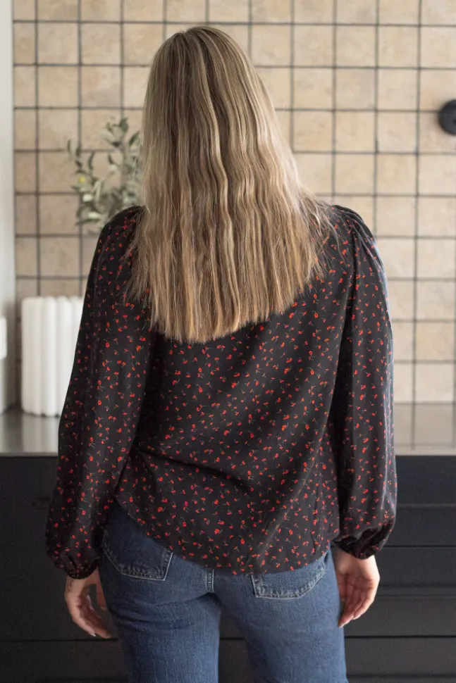 Sabby LS Shirt Black W Red Flower