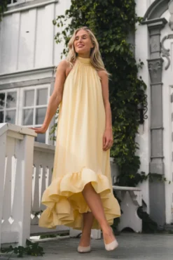 Sabrina Halterneck Ruffled Midi Dress Light Lemon
