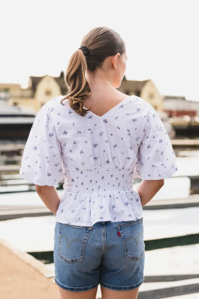 Sapura Flower Dobby Blouse Blue Flower