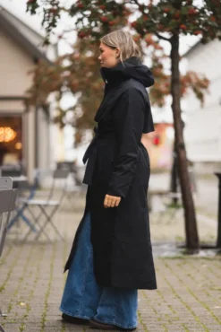 Åse Insulated Coat Black