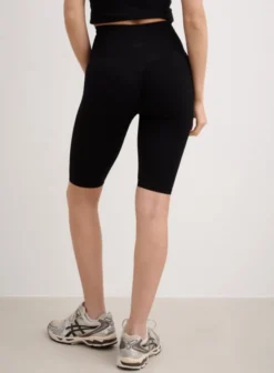 Shape Seamless Biker Shorts Black