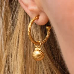 Shell Loops Gold Metal