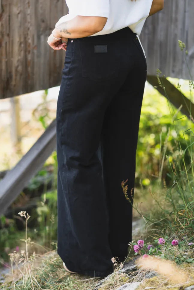 Skater Loose Black Bold Rinse