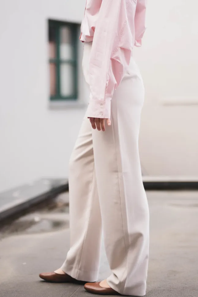 Smooth Barrel Pants Ivory White