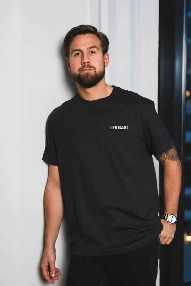 SS Relaxed Graphic Tee Washed Black