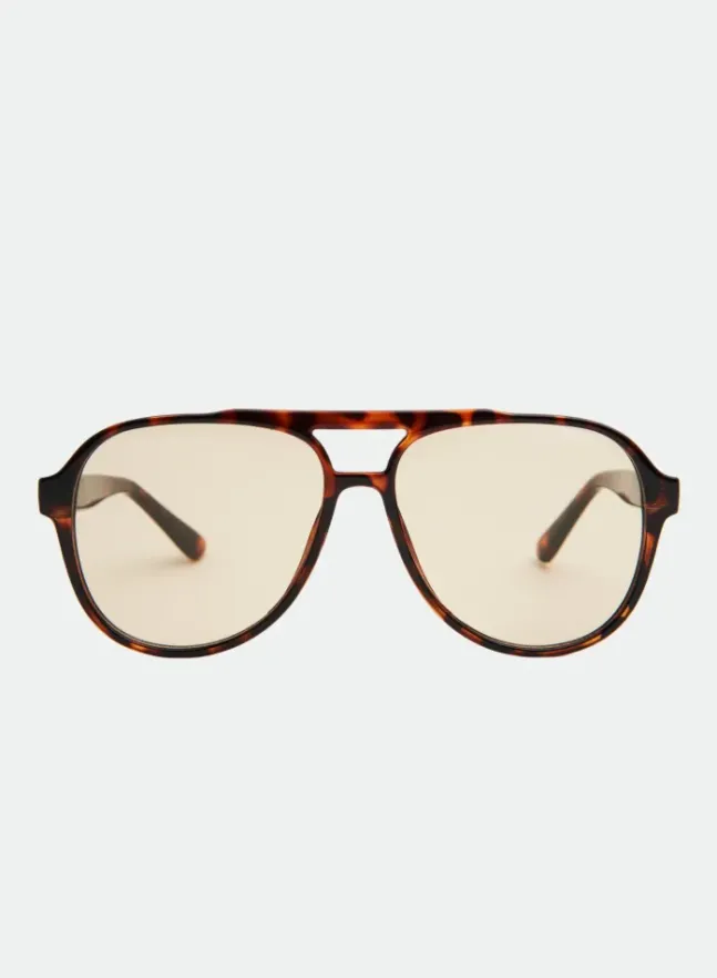 Stevie Tort/Brown