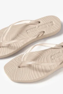 Tapered Flip Flops Clear Trans Eggnog