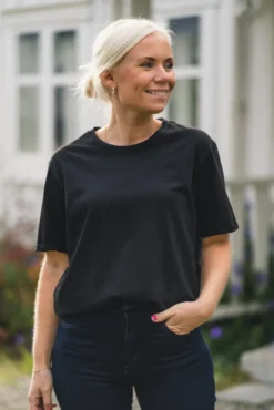 Terina Organic Tee Black