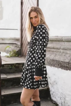 Viola Floral Creme Fleur Black