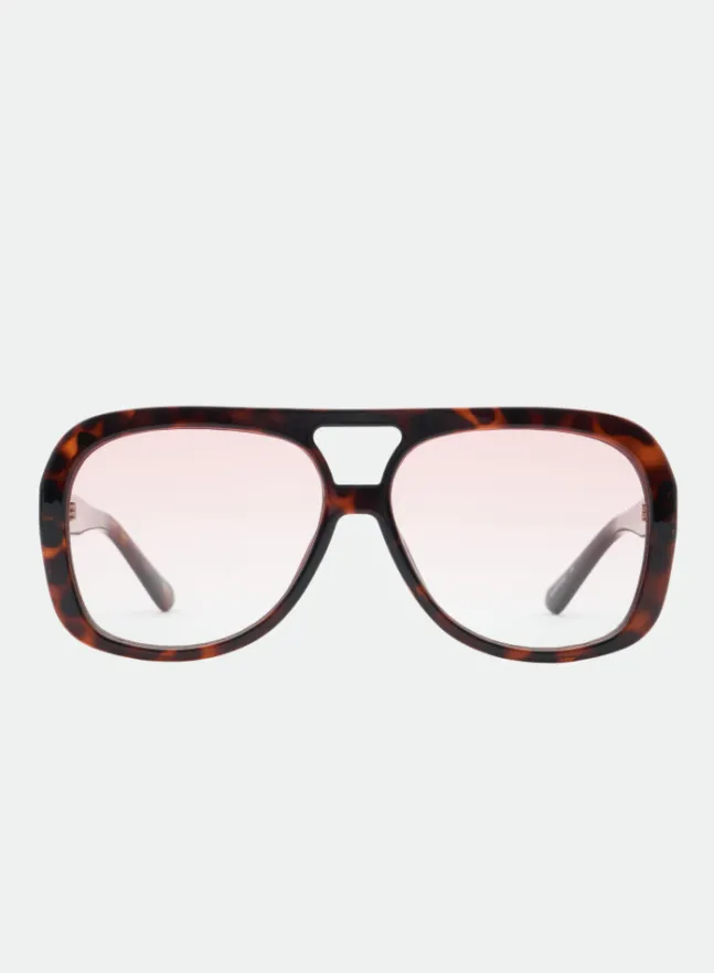 Yara Tort/Pink Fade