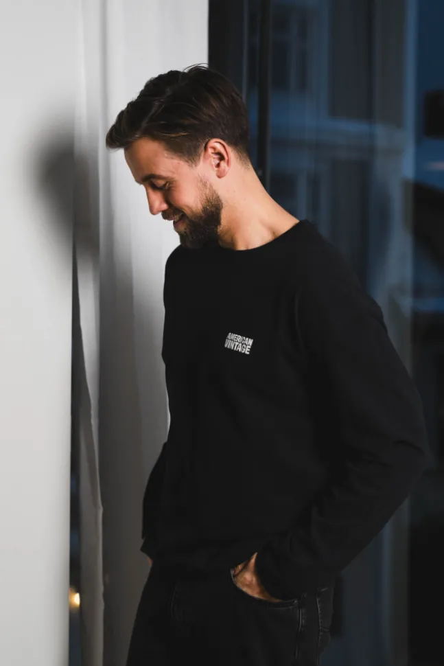 Ykobow Sweater Darkness