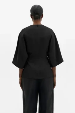 Zilla Brooch Detailed Blouse Black